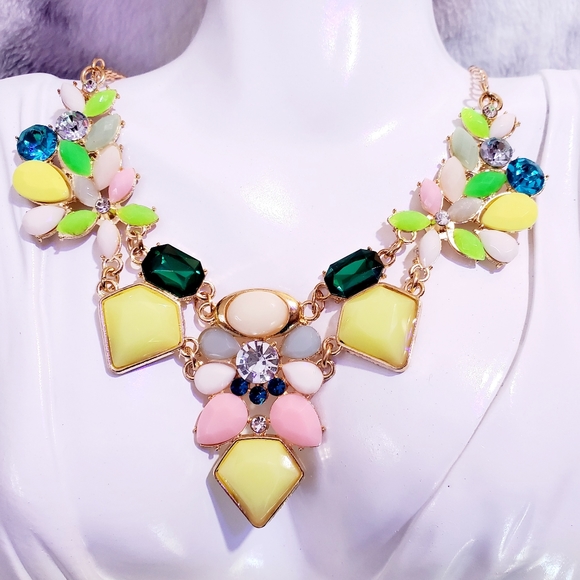 Gold-plated multicolor enamel Crystal chain necklace - Picture 3 of 12